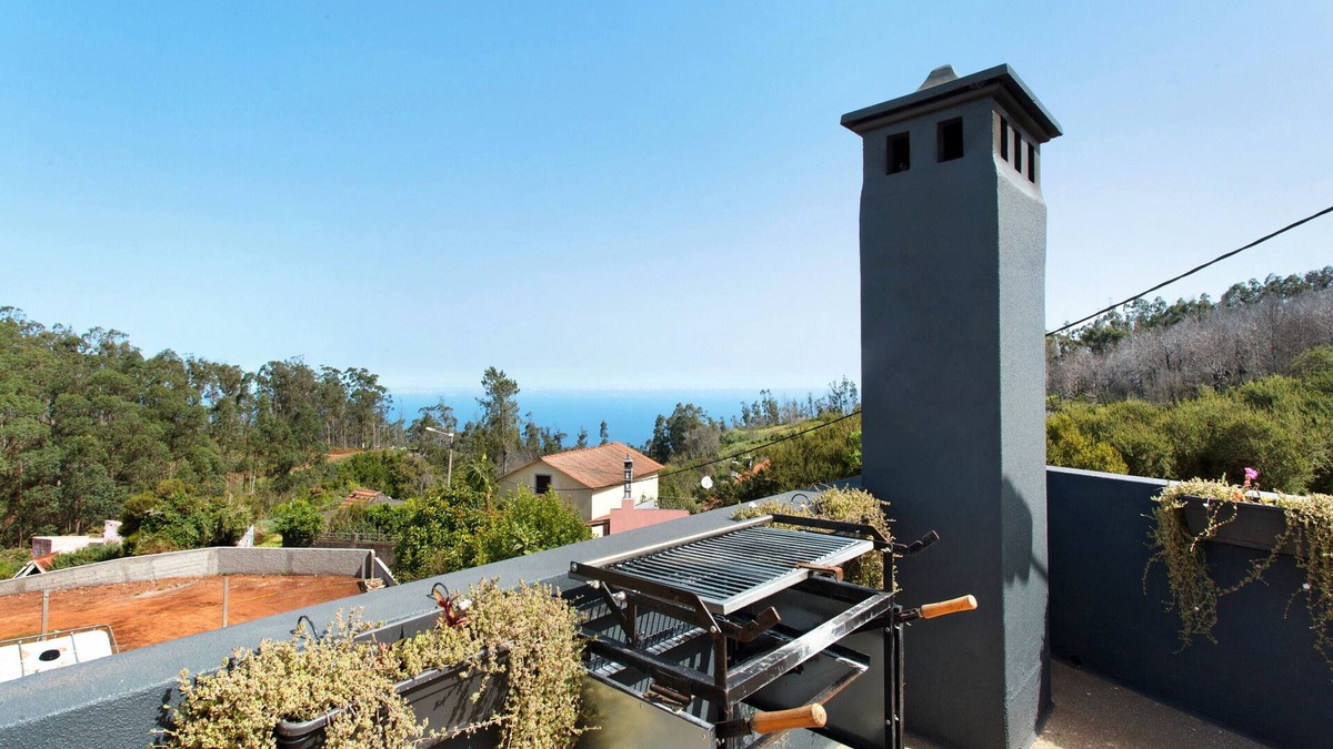 Porto Moniz Apartment | Apartment 'Palheiro Dos 3 A's - Soulful Stays' with Sea View, Wi-Fi and Air Conditioning