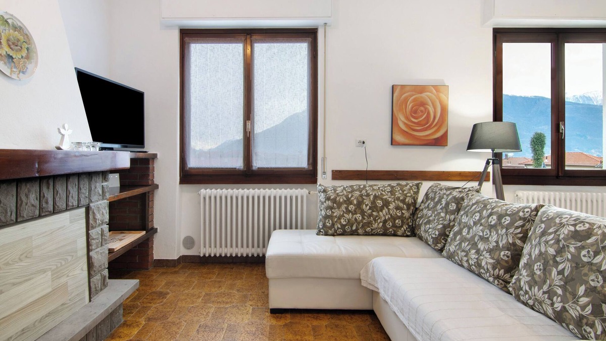 Dongo Apartment | Apartment 'Palma's House' with Lake View, Private Terrace and Wi-Fi