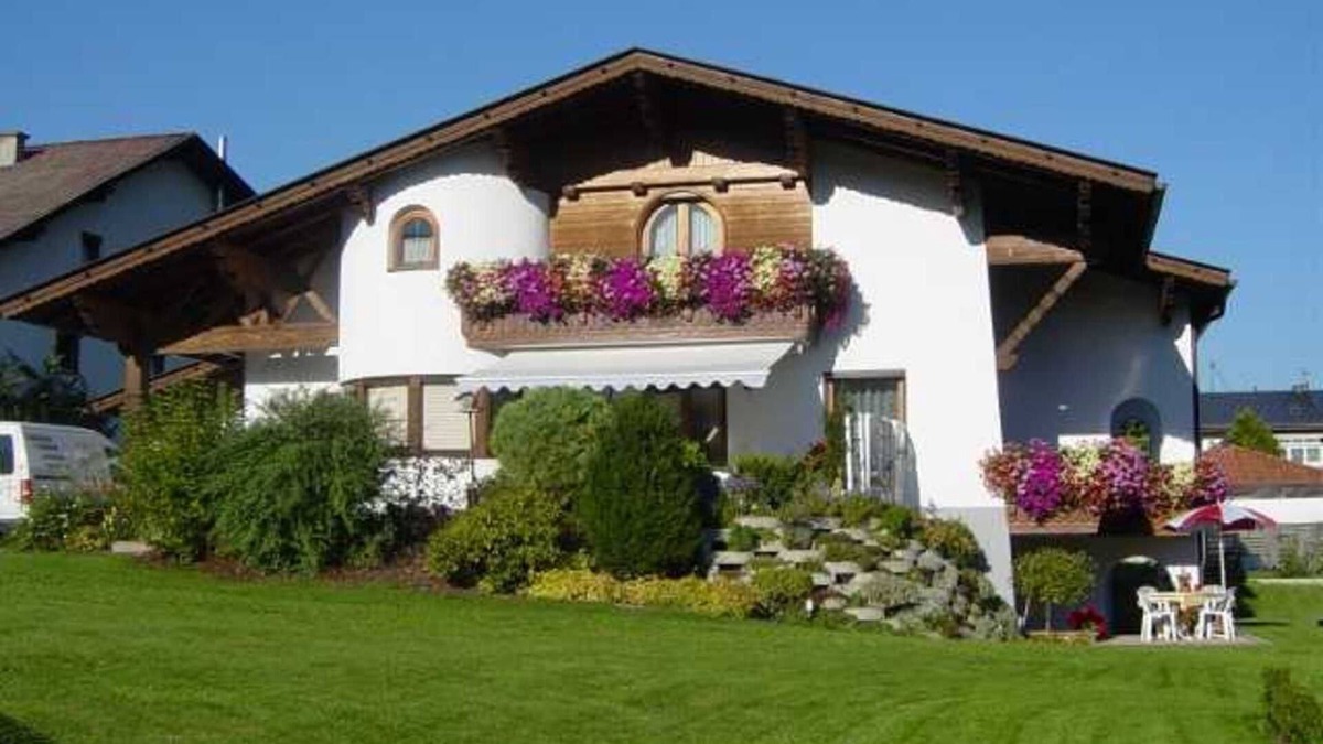 Imst Apartment | Apartment Pangratz - apartment with 1 bedroom, 1 living room/bedroom, terrace