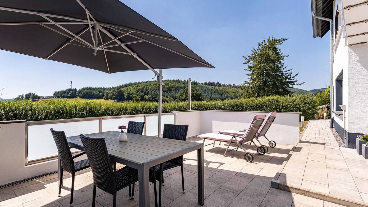 Balve Apartment | Apartment 'Panoramanest' with Private Terrace, Private Garden and Wi-Fi