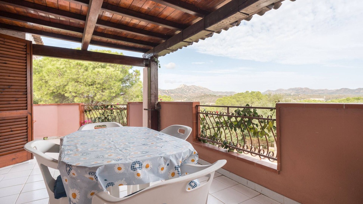 Sas Linnas Siccas Apartment | Apartment "Paradiso" with Sea View, 2 Covered Terraces & A/C