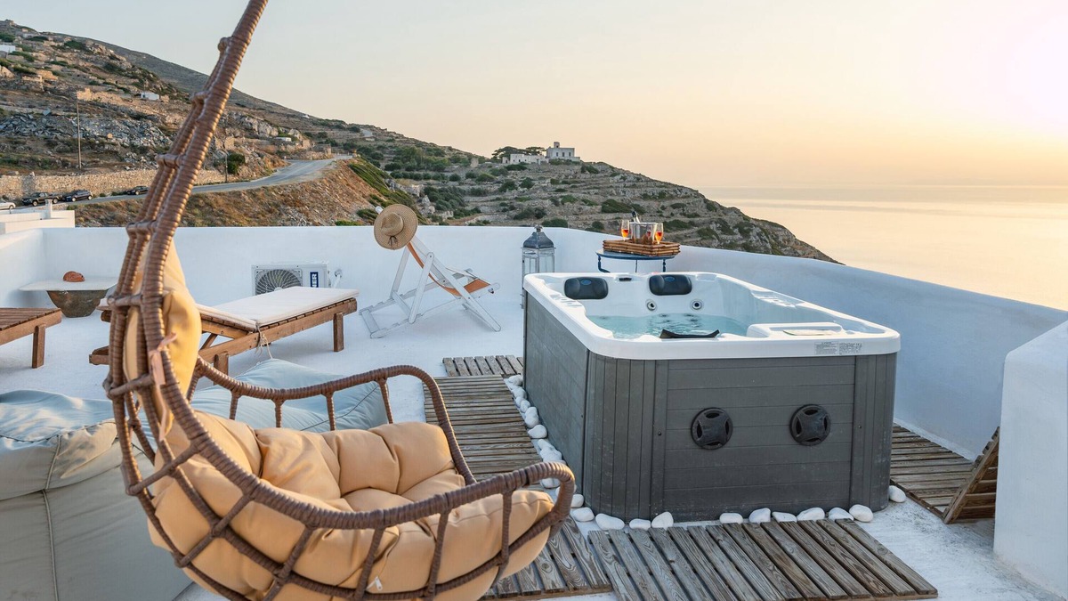 Sikinos Apartment | Apartment 'Paros' Pet-Friendly with Sea View, Hot Tub & Wi-Fi