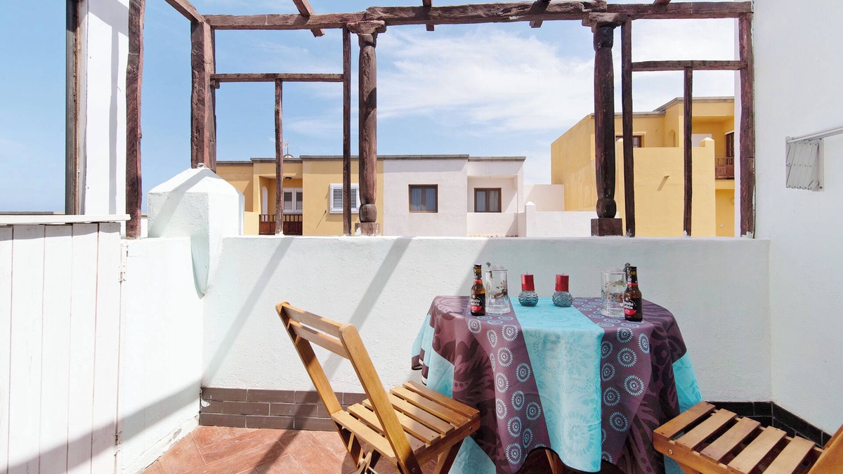 Telde Apartment | Apartment "Playa del Hombre" with Sea View, Private Terrace & Wi-Fi
