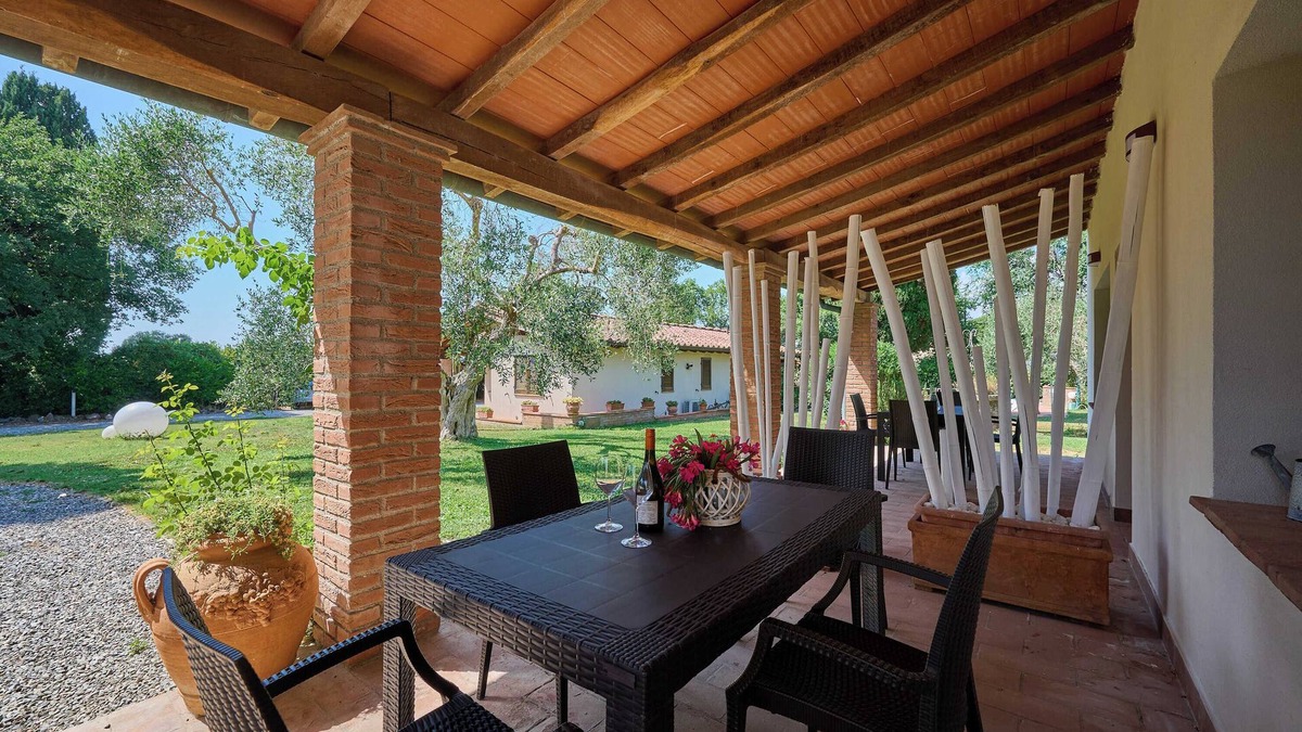 Gavorrano Apartment | Apartment 'Podere Le Sugherine - Camino' with shared pool, Wi-Fi and air conditioning