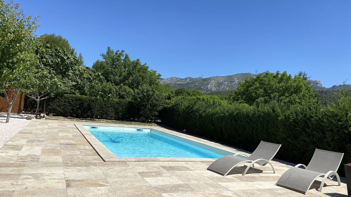 Gemenos Apartment | Apartment rental in Gemenos, 15 minutes from the port of Cassis