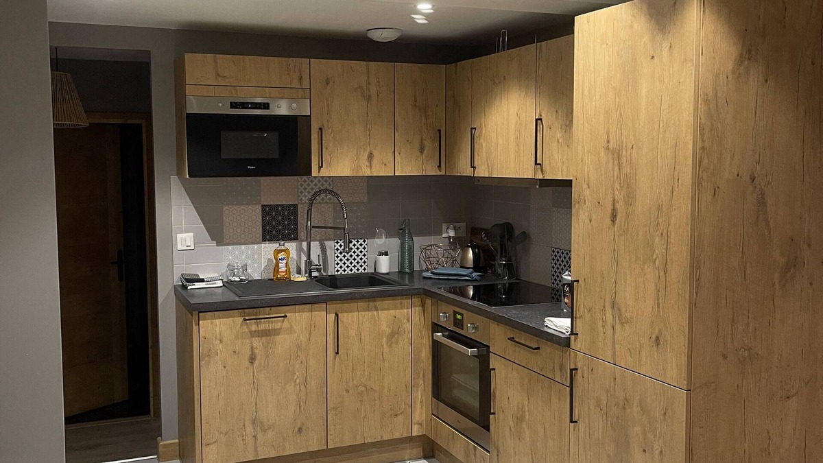 Vailly Apartment | Apartment rental per night, per week.