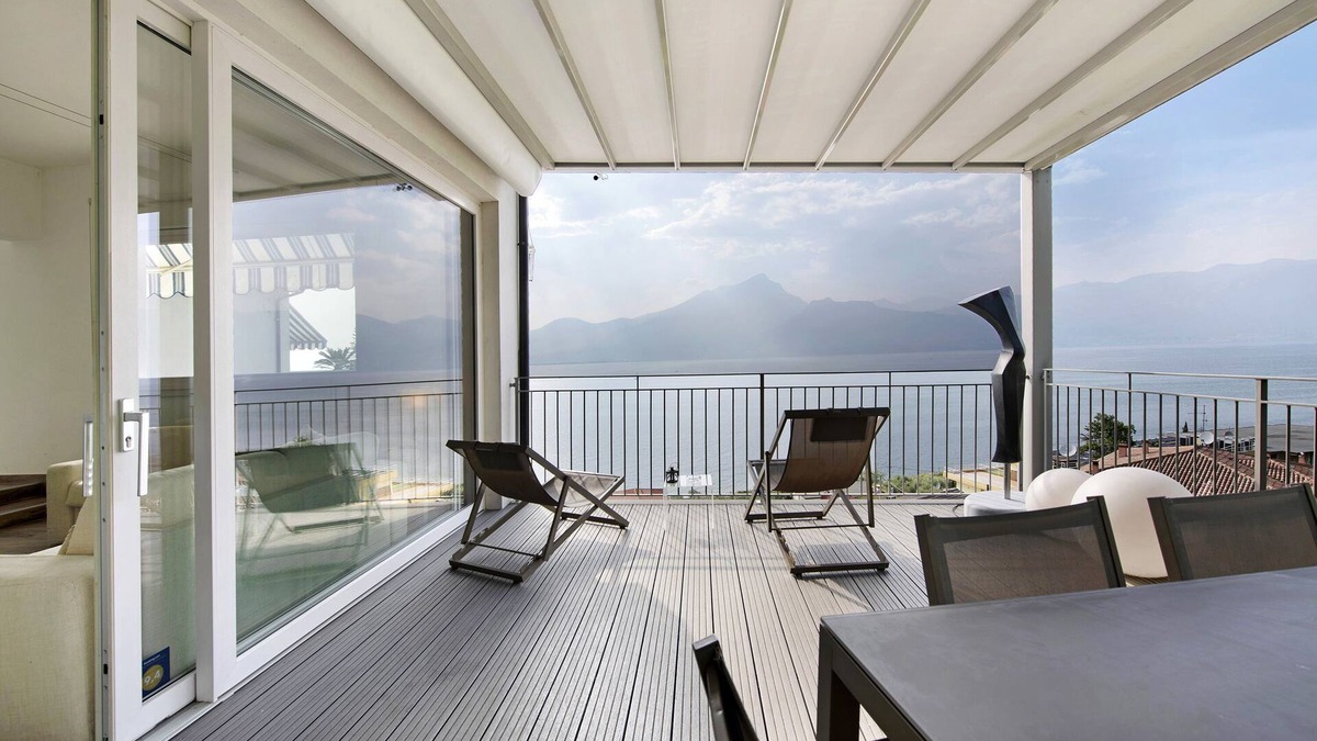 Frader Apartment | Apartment "Residence La Mignon Terrazza" with Lake View, Air Conditioning & Terrace