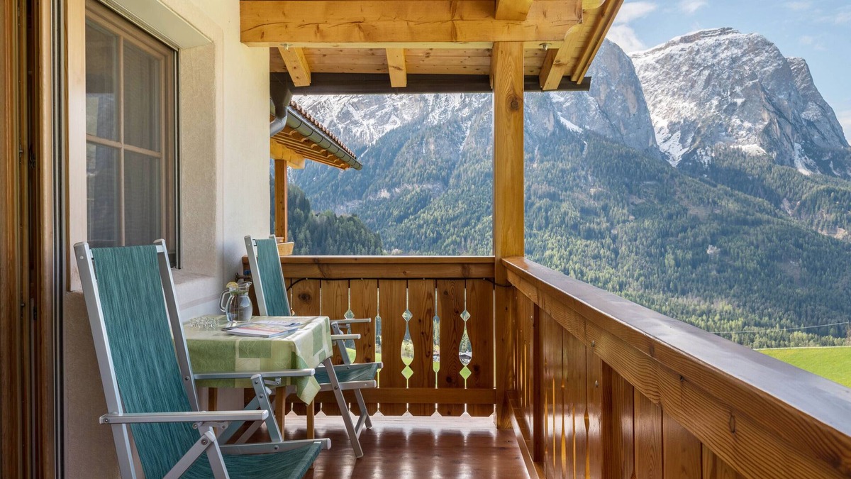Castelrotto Apartment | Apartment 'Ronsolhof Hauenstein' with Mountain View, Shared Garden and Wi-Fi