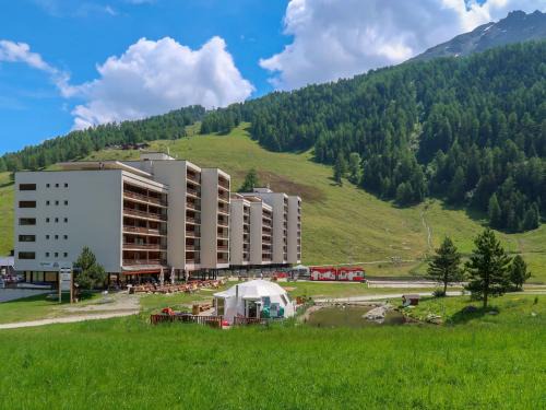 Noveli Apartment | Apartment Rosablanche C64 by Interhome