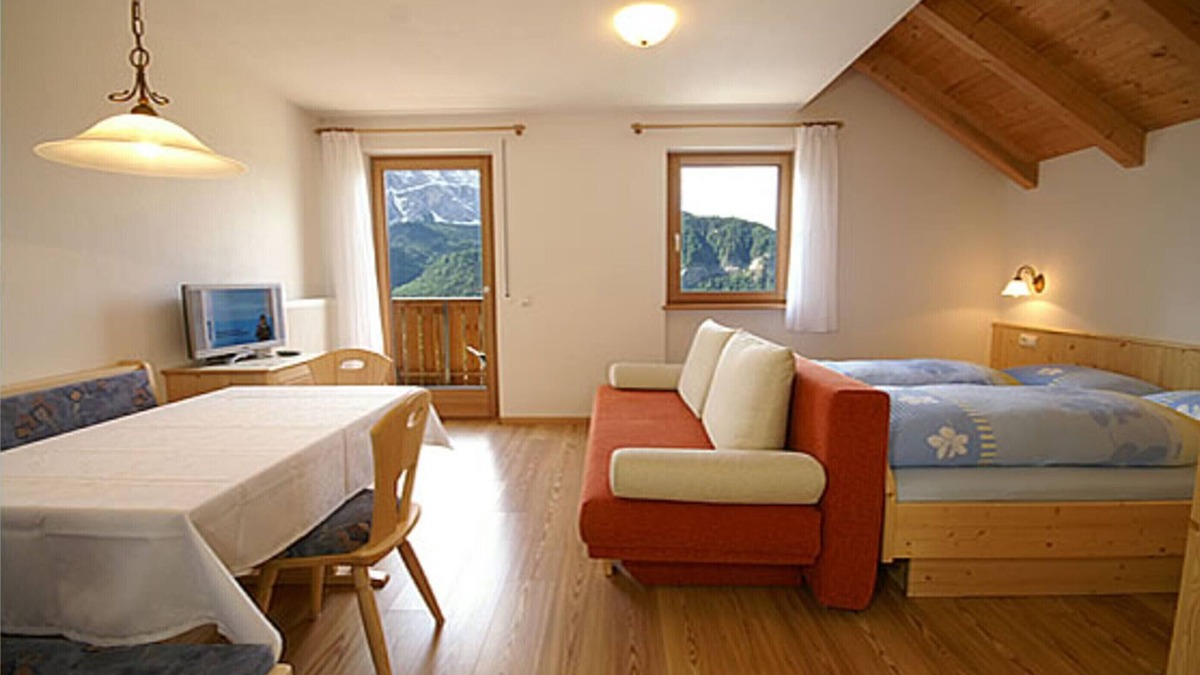La Valle Apartment | Apartment 'Rungghof 1' with Mountain View, Shared Terrace and Wi-Fi