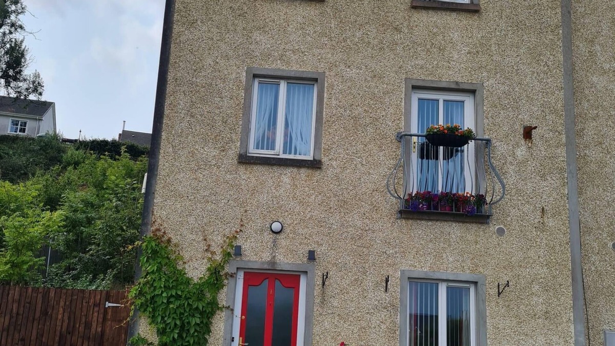 Carrick-on-Shannon Apartment | Apartment Sleeps 2 with Free Parking