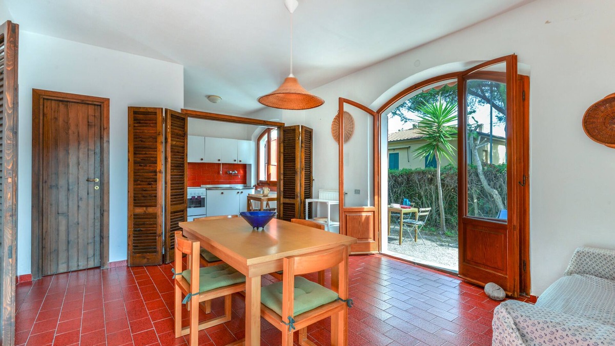 Cavo Apartment | Apartment 'Salita Bellavista Home' with Sea View, Private Garden and Wi-Fi