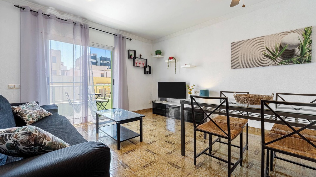 Sant Carles de la Rapita Apartment | Apartment 'Sant Carles' with Sea View, Balcony and Wi-Fi