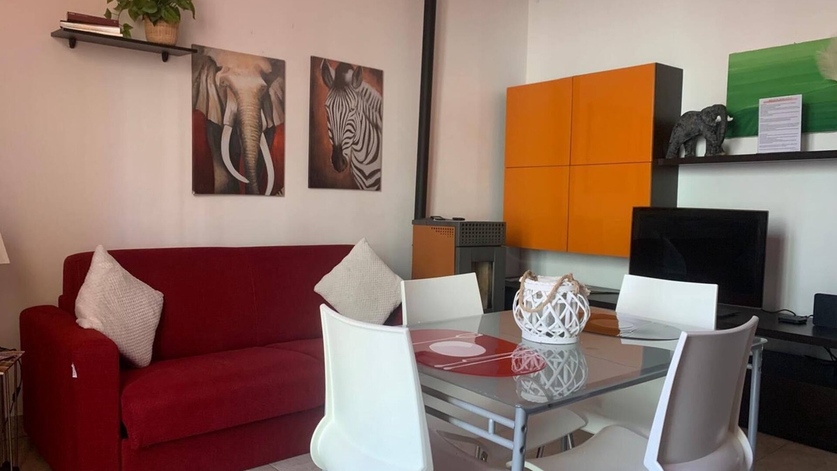 Cremona Apartment | Apartment 'Sara' with Wi-Fi and Air Conditioning