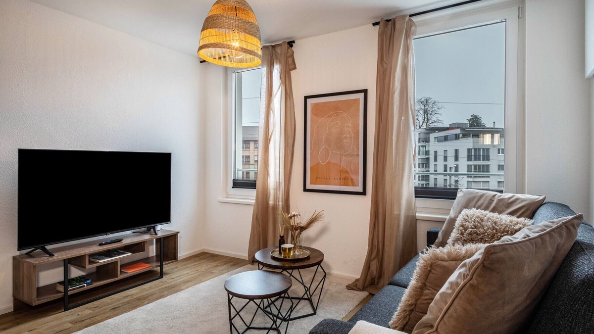 Bregenz Apartment | Apartment 'Seezauber Bregenz' with Mountain View, Balcony and Wi-Fi