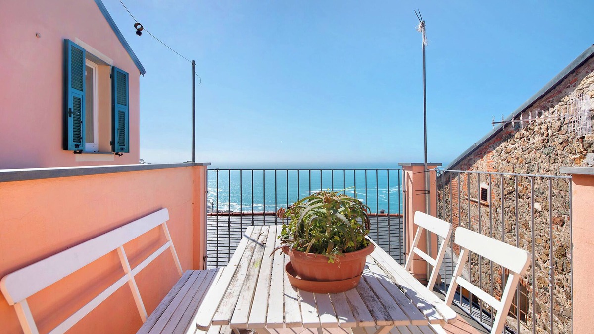 Bonassola Apartment | Apartment "Serra Trilocale" close to the Sea with Private Terrace
