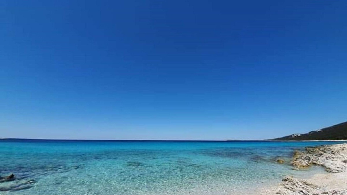 Bozava Apartment | Apartment Silvana - 100 m from beach - Bozava, Island Dugi otok, Croatia