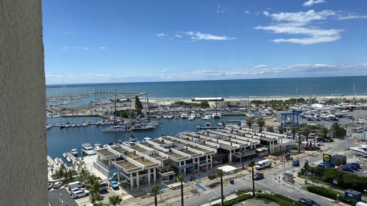 La Grande-Motte Apartment | APARTMENT SLEEPS 6 HARBOUR VIEW, PARKING, LA GRANDE MOTTE| CENTER VILLE