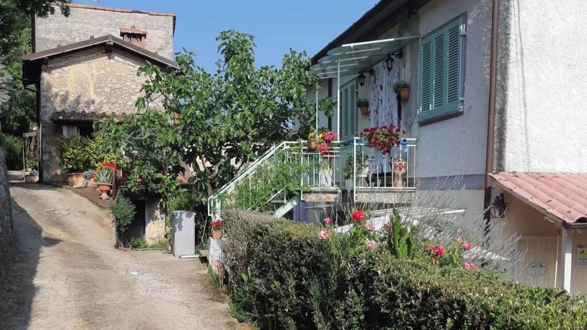 Stazzema Apartment | Apartment - Sleeps 2, Balcony & Parking