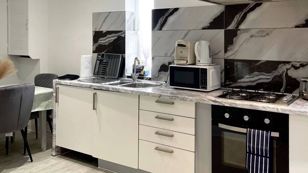 Alibon Apartment | Apartment - Sleeps 4 - Parking - WiFi