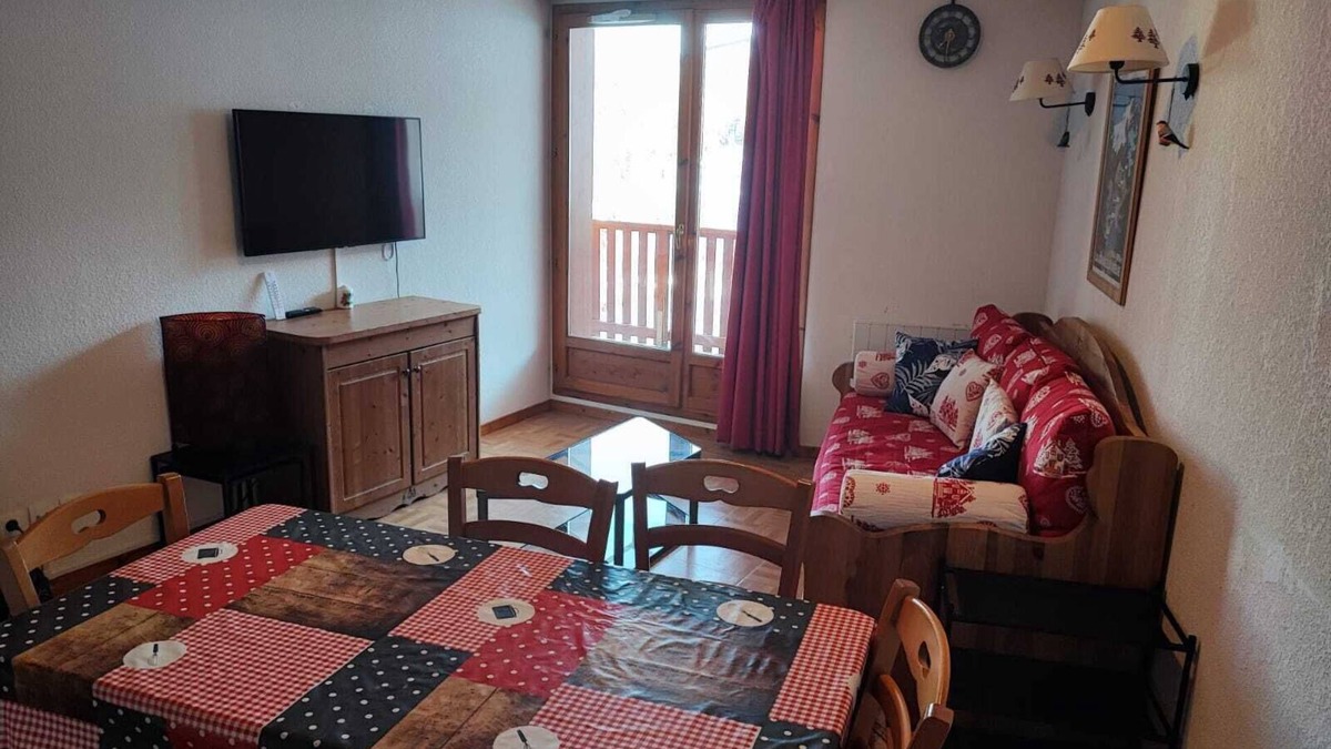 Puy-Saint-Vincent Apartment | APARTMENT south-west facing PIED DES PISTES + private parking