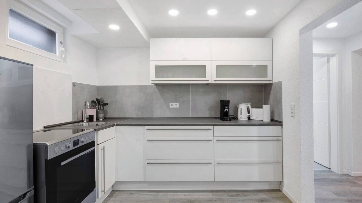Goeppingen Apartment | Apartment 'Souterrain Studio' with Mountain View, Shared Terrace and Wi-Fi