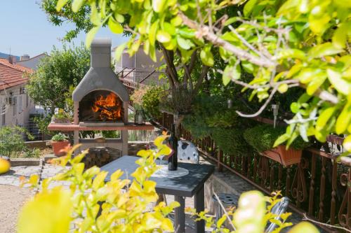 Split Apartment | Apartment Split with parking