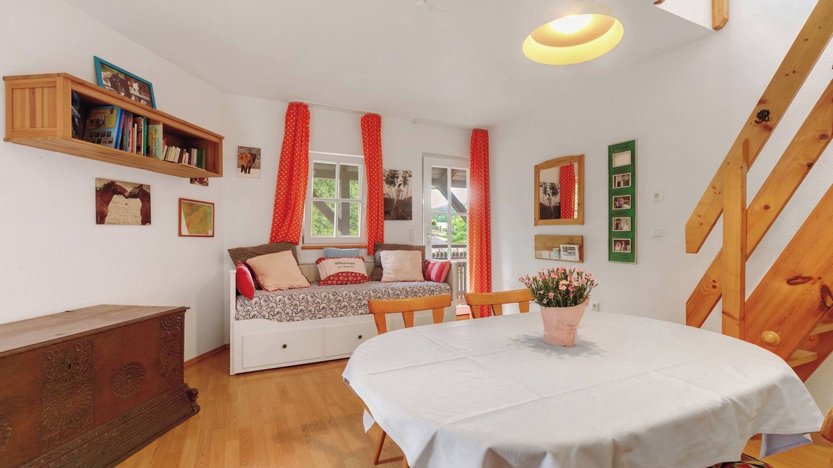 Bad Urach Apartment | Apartment 'Stallblick' with Shared Terrace, Shared Garden and Wi-Fi