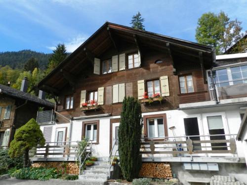 Zweisimmen Apartment | Apartment Studio Etana by Interhome