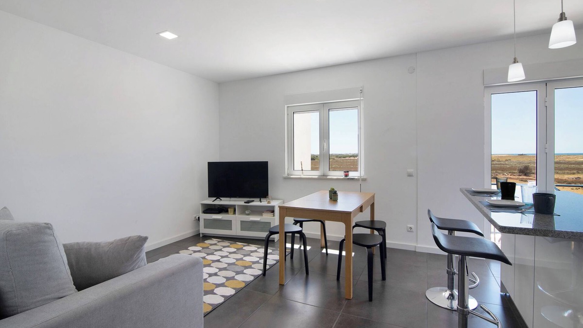 Armacao de Pera Apartment | Apartment Sunshine with Sea View, Balconies & Wi-Fi
