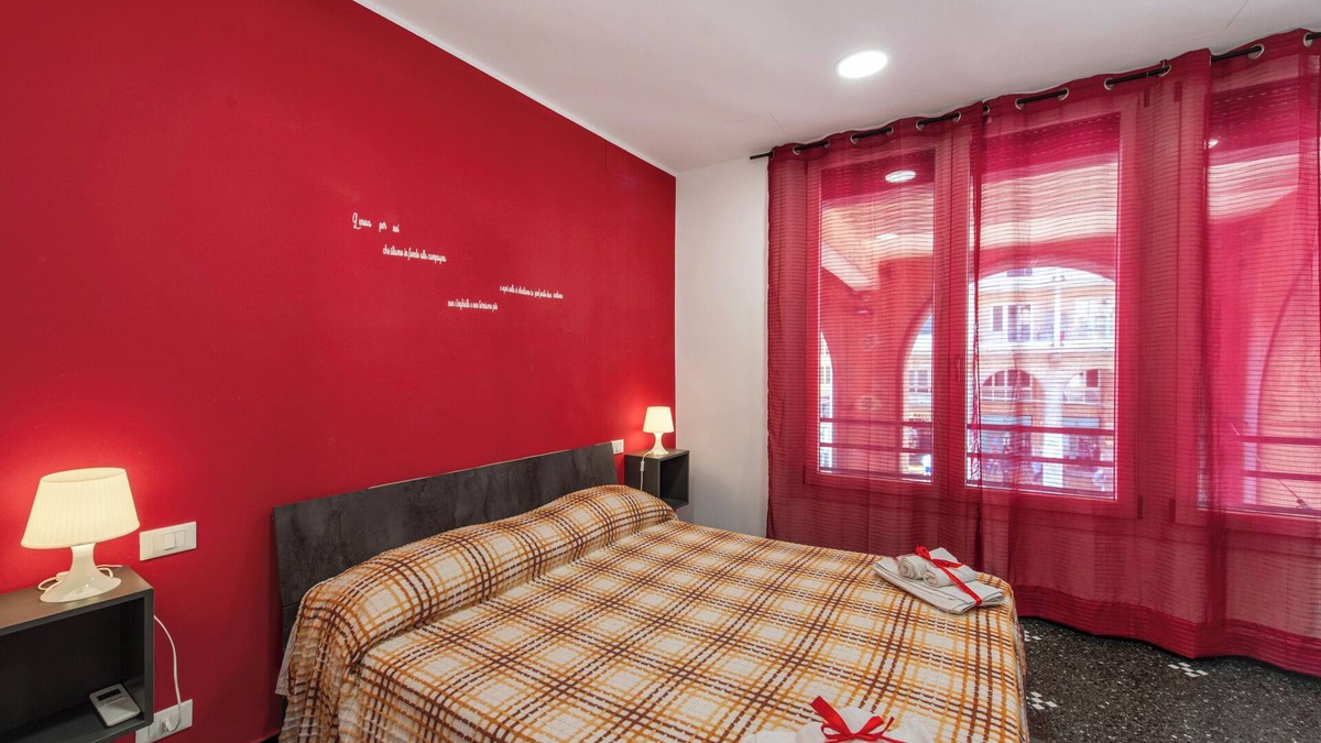 Genoa House | Apartment 'Superba' with Wi-Fi and Air Conditioning