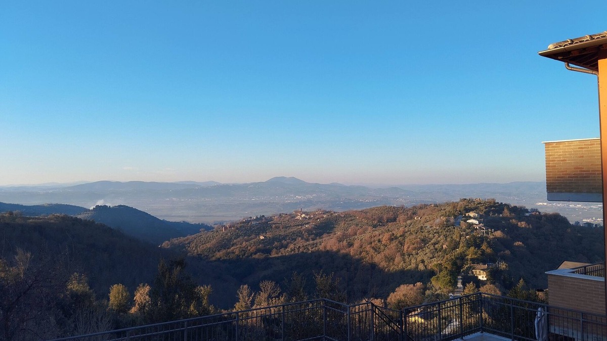 Bettona Apartment | Apartment surrounded by greenery with panoramic swimming pool, pets allowed