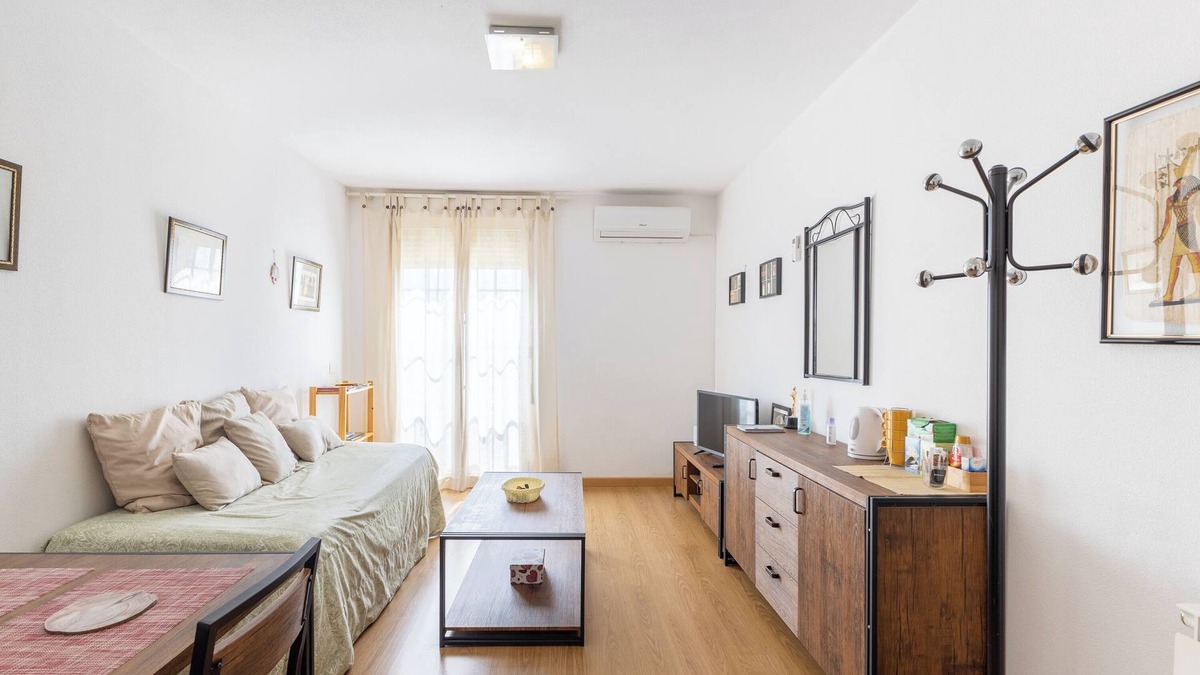Villamiel de Toledo Apartment | Apartment 'Toledo Ciudad De Las Tres Culturas' with Mountain View, Wi-Fi and Air Conditioning