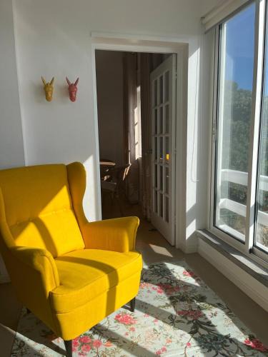 Praia da Vitoria Apartment | Apartment T2 1st floor Pools Porto Martins