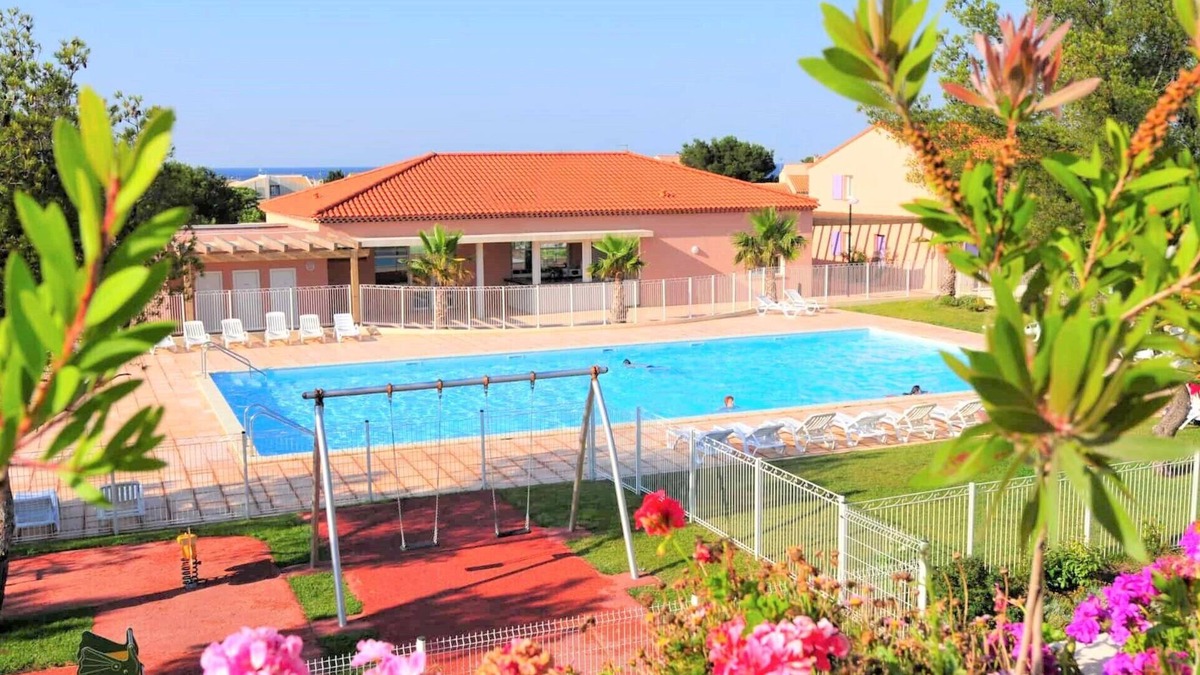 Martigues Apartment | Apartment T2 45m2 100m from the sea and shops
