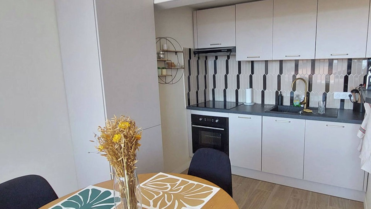 Le Rouet Apartment | Apartment T3 Marseille 8th. Renovated and fully equipped.
