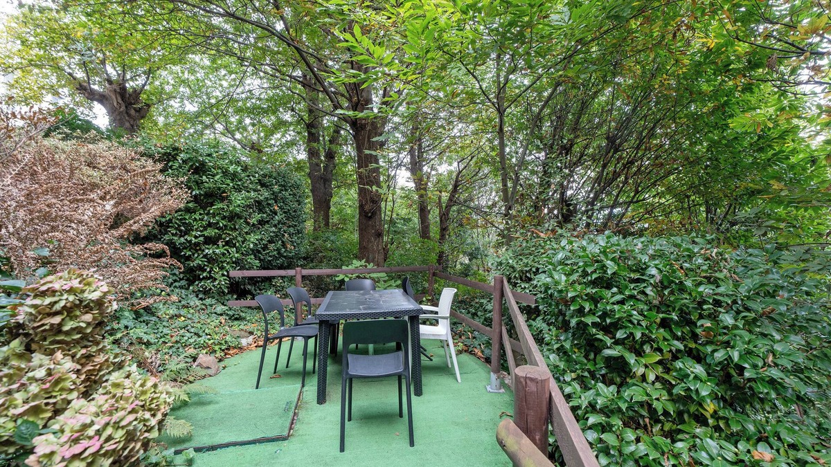 Ispra Apartment | Apartment 'Tana Della Volpe' with Lake View, Private Terrace and Wi-Fi