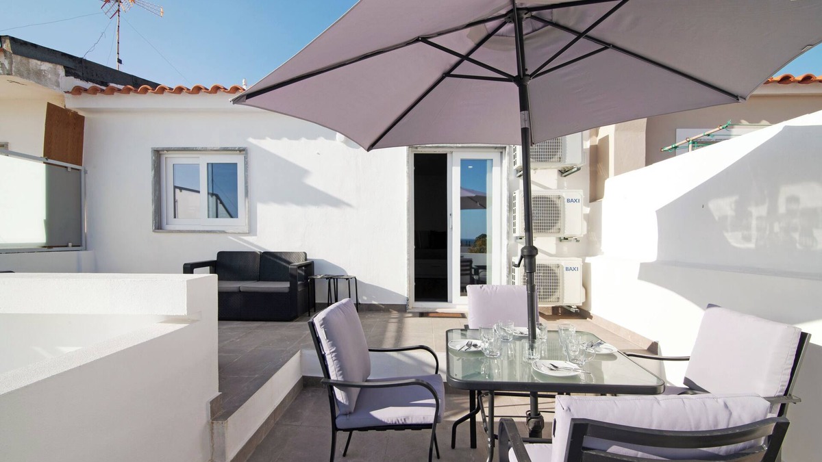 Vila Real Santo Antonio Apartment | Apartment "Telmus Villa" with Sea View, Private Terrace & Wi-Fi