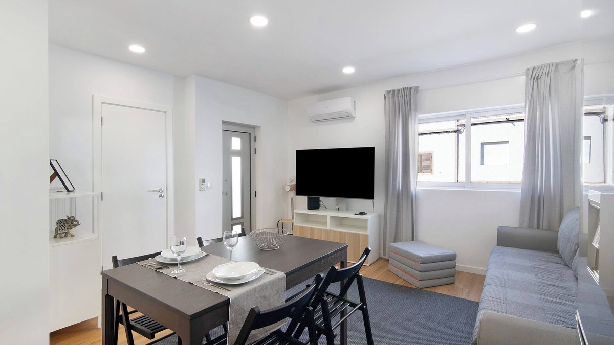 Vila Real Santo Antonio Apartment | Apartment "Telmus Villa Rc" with Shared Terrace & Wi-Fi