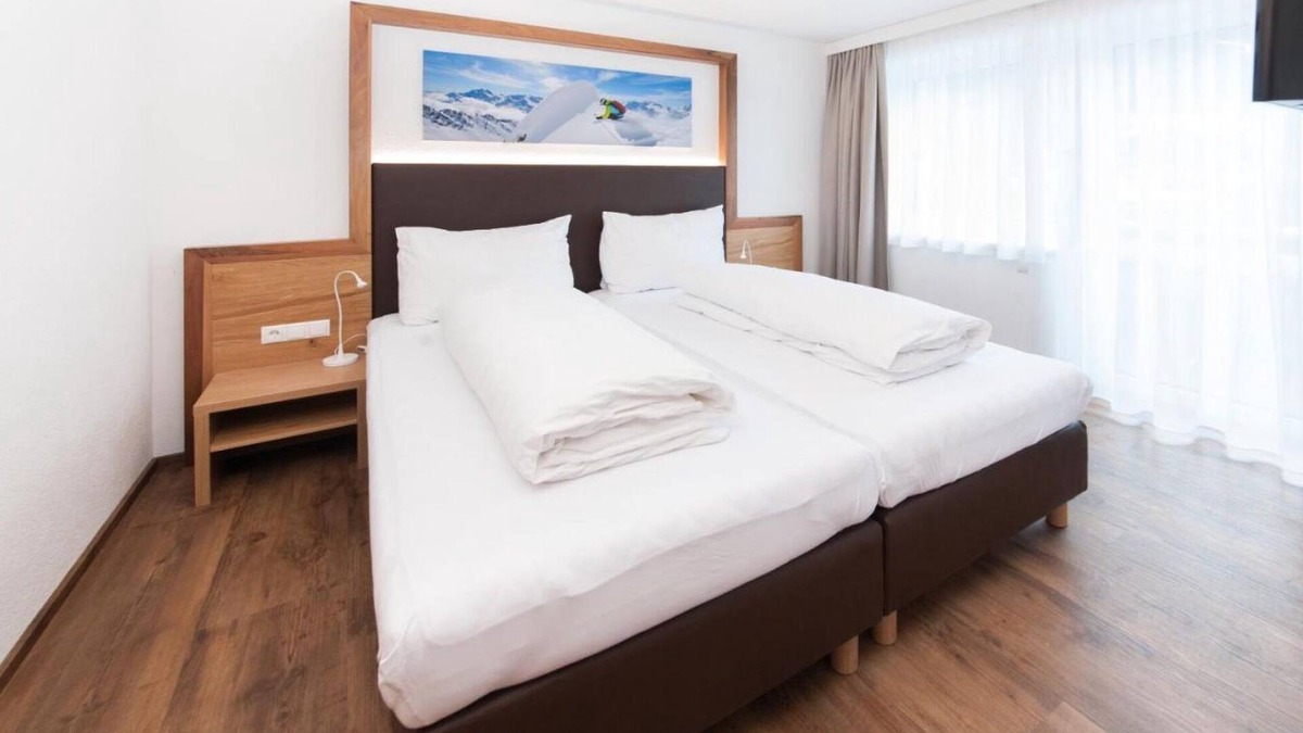 Pettneu am Arlberg Apartment | Apartment 'Top 4 Riffler' with Mountain View, Private Garden and Wi-Fi