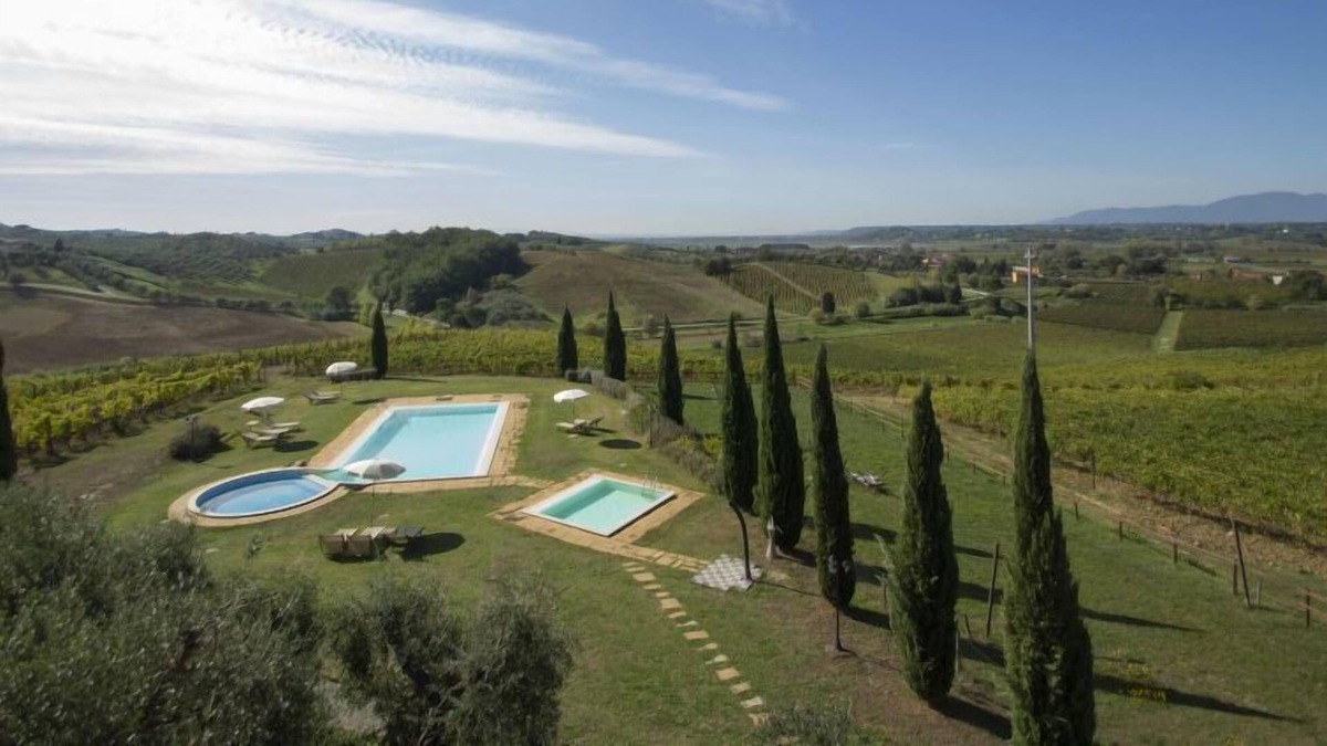 Stabbia Apartment | Apartment Torraccia 2 in Cerreto Guidi - 4 persons, 2 bedrooms
