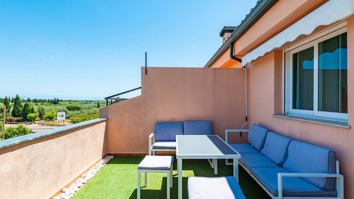 Cabanes Apartment | Apartment 'Torre La Sal Magic World' with Sea View, Wi-Fi and Air Conditioning