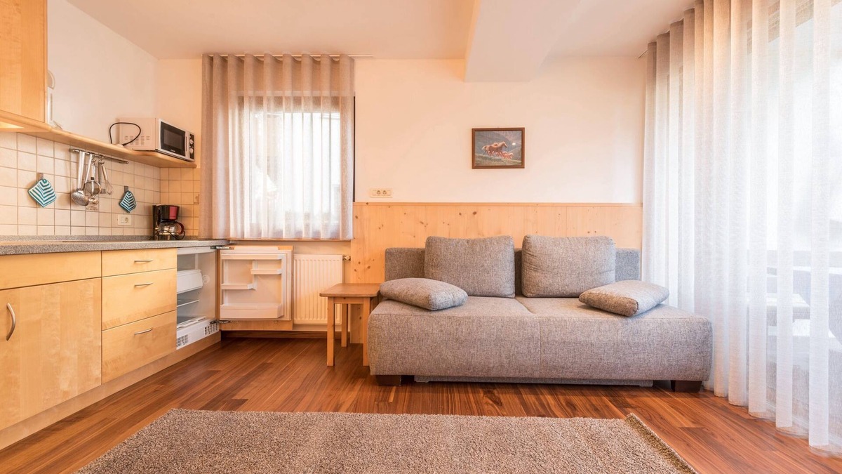 Kastelruth Apartment | Apartment “Trocker Kastelruth 1” near Seiser Alm with Mountain View, Whirlpool & Sauna