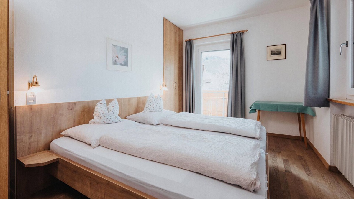 Casola Apartment | Apartment 'Unterhauserhof A' with Mountain View, Wi-Fi, Balcony & Garden
