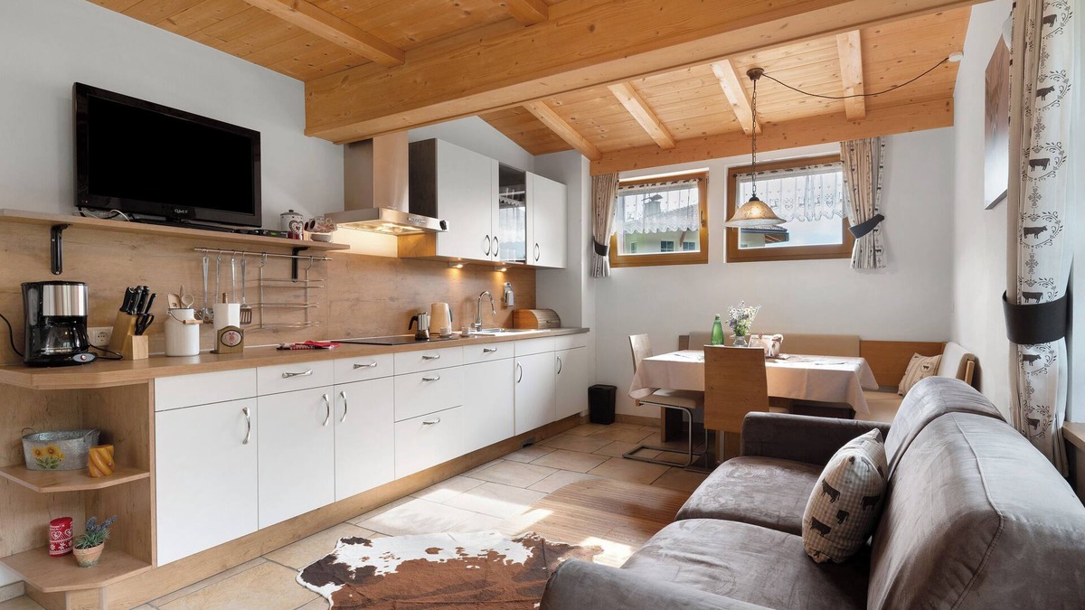 Castelrotto Apartment | Apartment 'Untertalhof Fewo Berganemone' with Mountain View, Shared Garden and Wi-Fi
