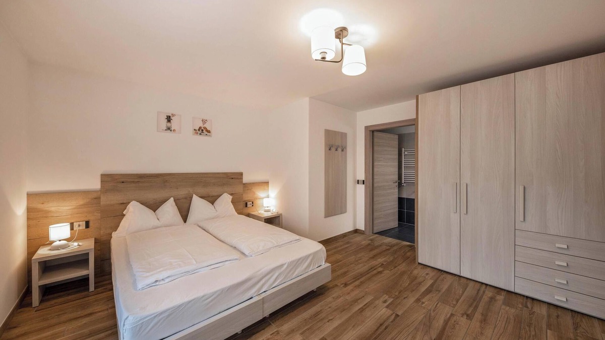 Predazzo Apartment | Apartment “Vacanze Arcobaleno - Viola” with Mountain View, Sauna & Whirlpool