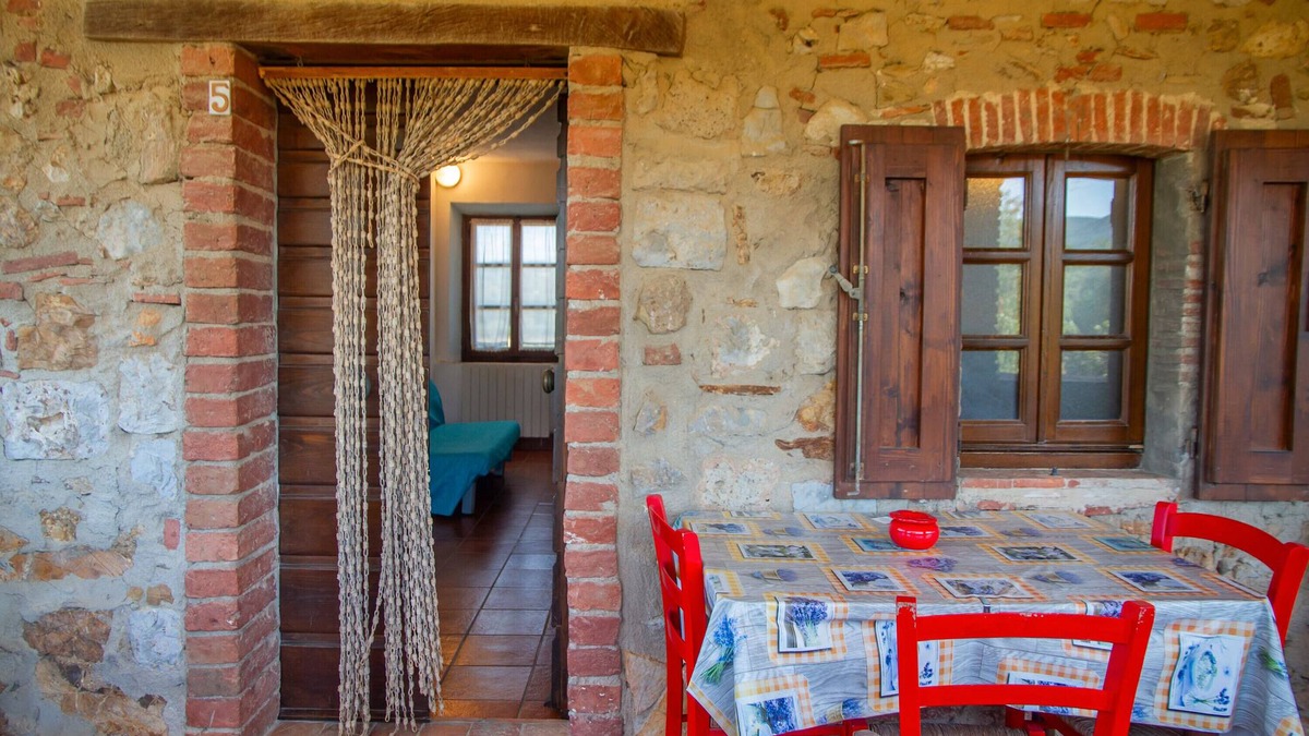 Gavorrano Apartment | Apartment 'Vecchio Molino - 5' with Shared Terrace, Shared Garden and Wi-Fi