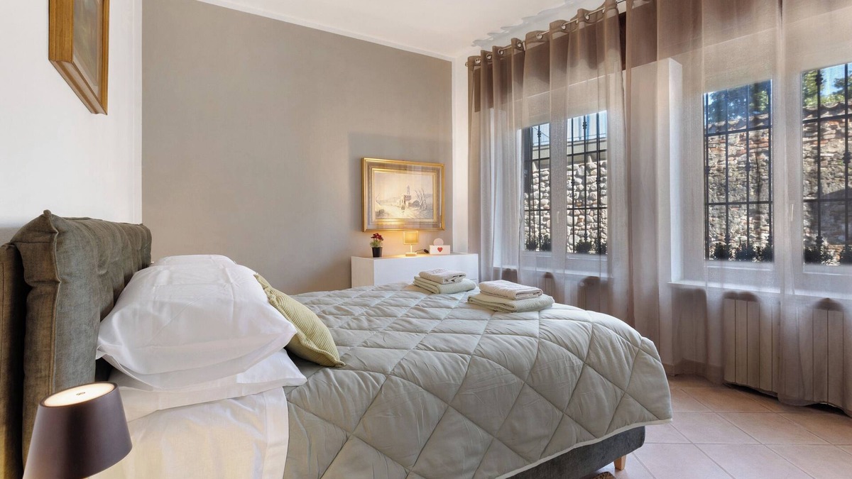 San Zeno Apartment | Apartment 'Via T Da Vico 11' with Shared Garden, Wi-Fi and Air Conditioning