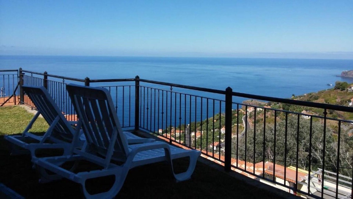 Ribeira Brava Apartment | Apartment "Vila Brava Cottage Apartamento D" with Sea View & Wi-Fi