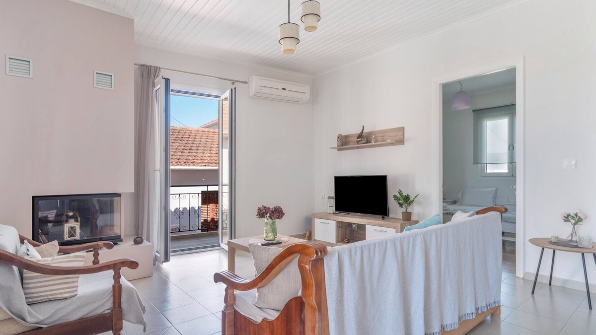 Spartochori Apartment | Apartment 'Vrettos Home' with Sea View, Wi-Fi and Air Conditioning